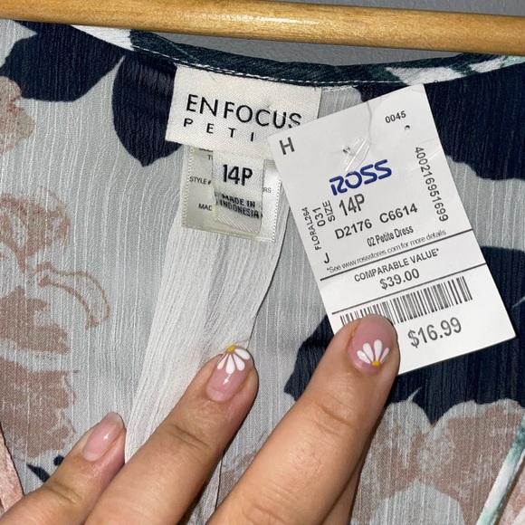 Floral formal maxi dress - Picture 2 of 5